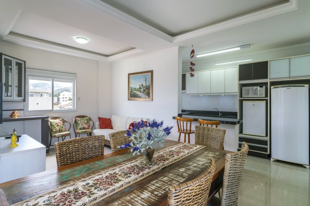 Apartamento 3 dormitrios com vista mar
