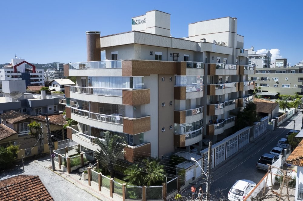 Apartamento 3 dormitrios com vista mar