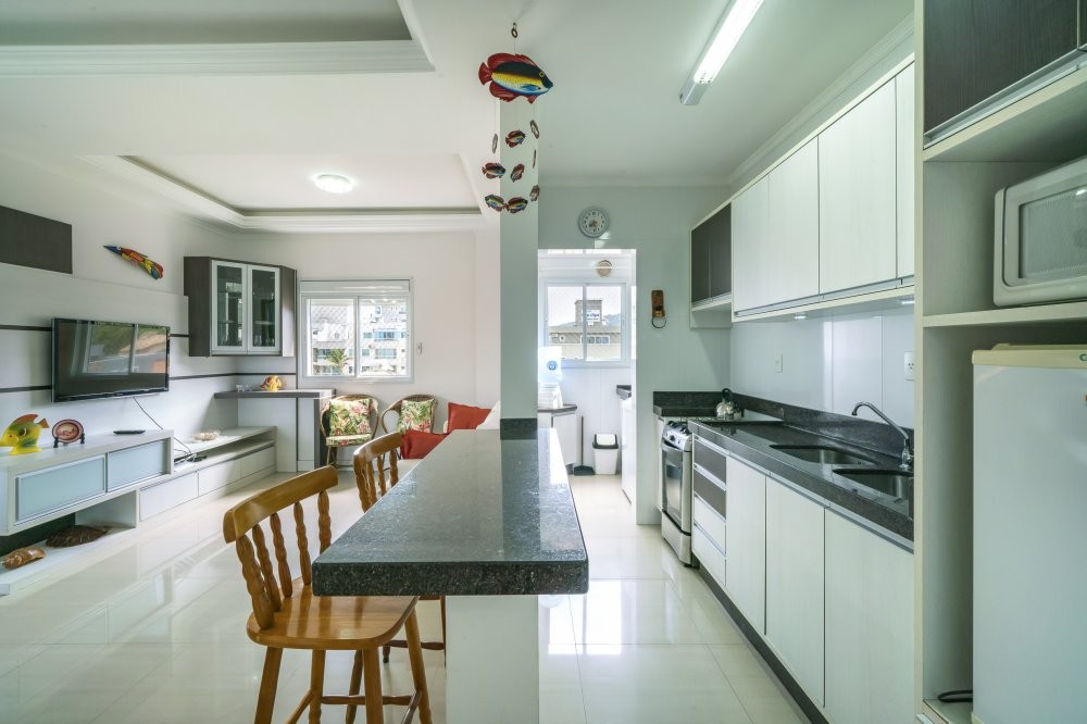 Apartamento 3 dormitrios com vista mar