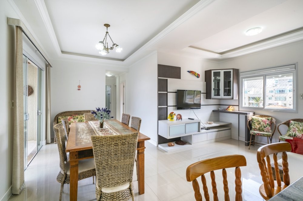 Apartamento 3 dormitrios com vista mar