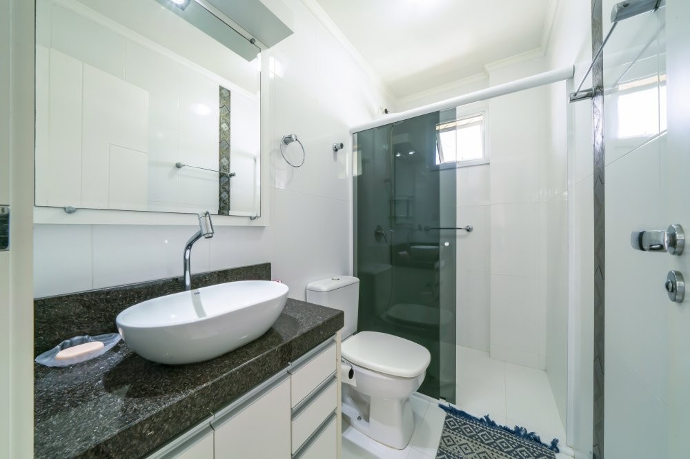 Apartamento 3 dormitrios com vista mar