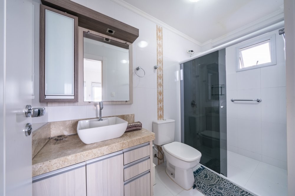 Apartamento 3 dormitrios com vista mar