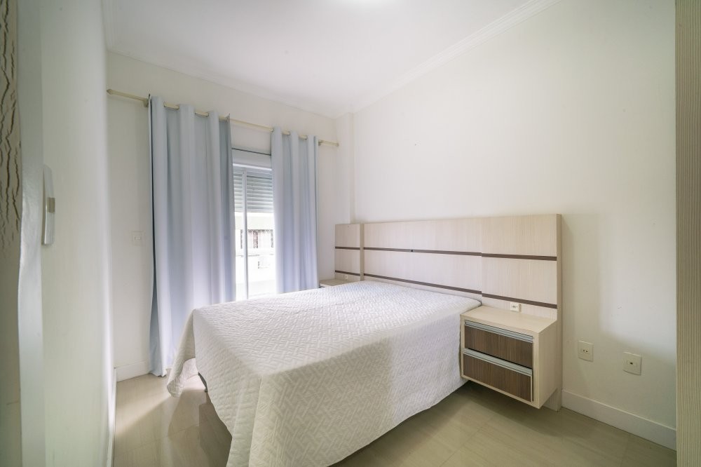 Apartamento 3 dormitrios com vista mar