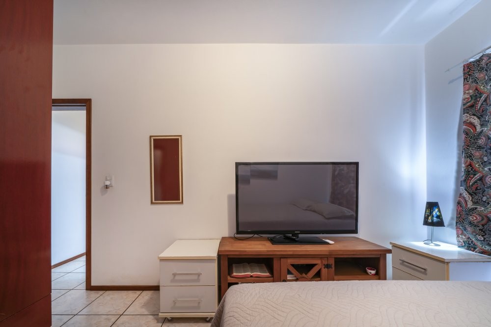 Casa 4 Quartos no centro de Bombas