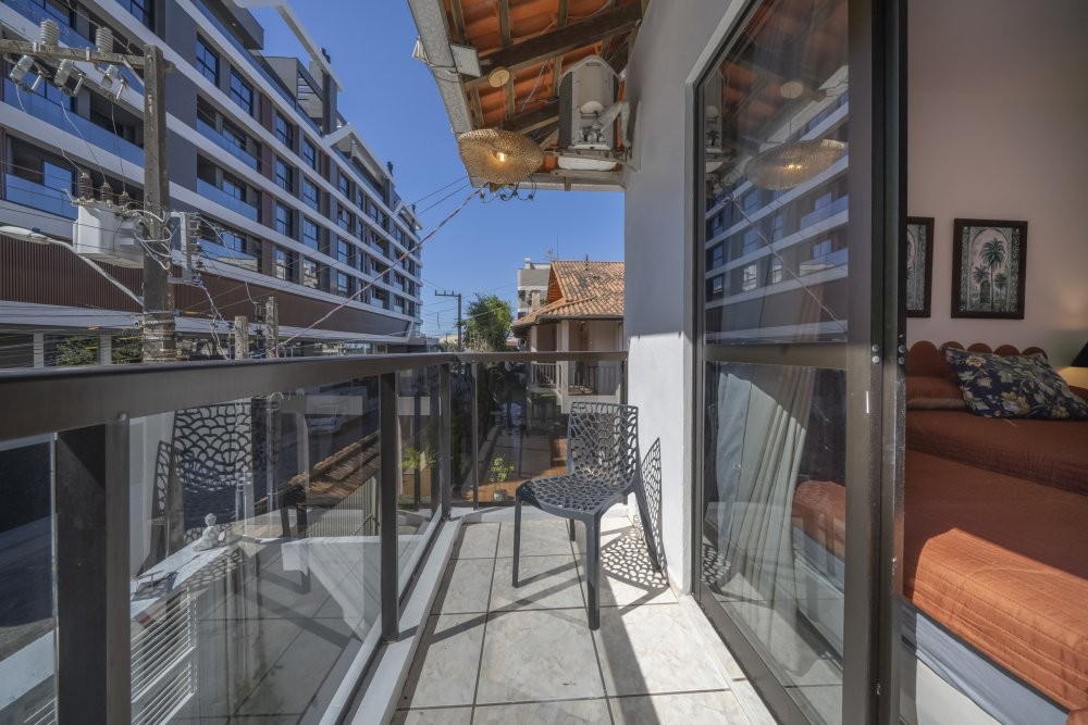 Casa 4 Quartos no centro de Bombas