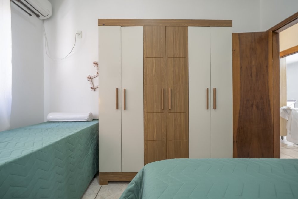 Casa 4 Quartos no centro de Bombas