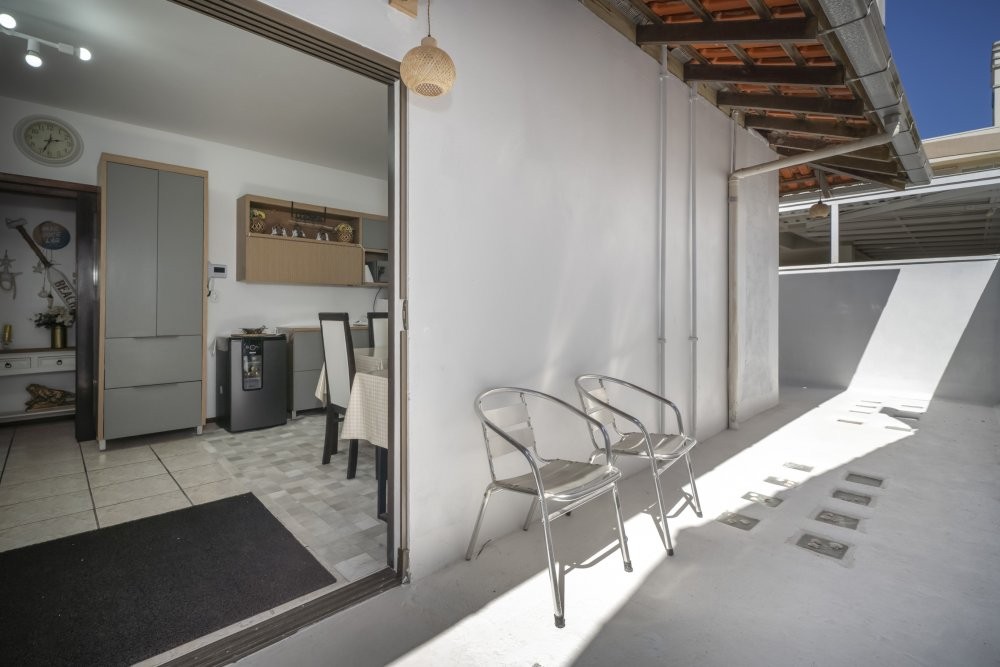 Casa 4 Quartos no centro de Bombas