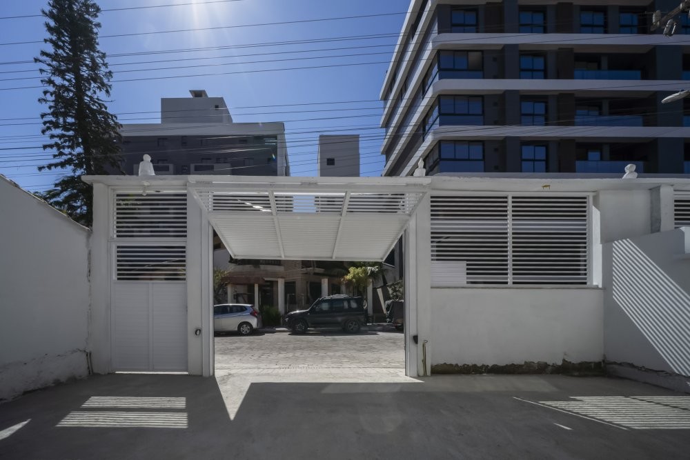 Casa 4 Quartos no centro de Bombas