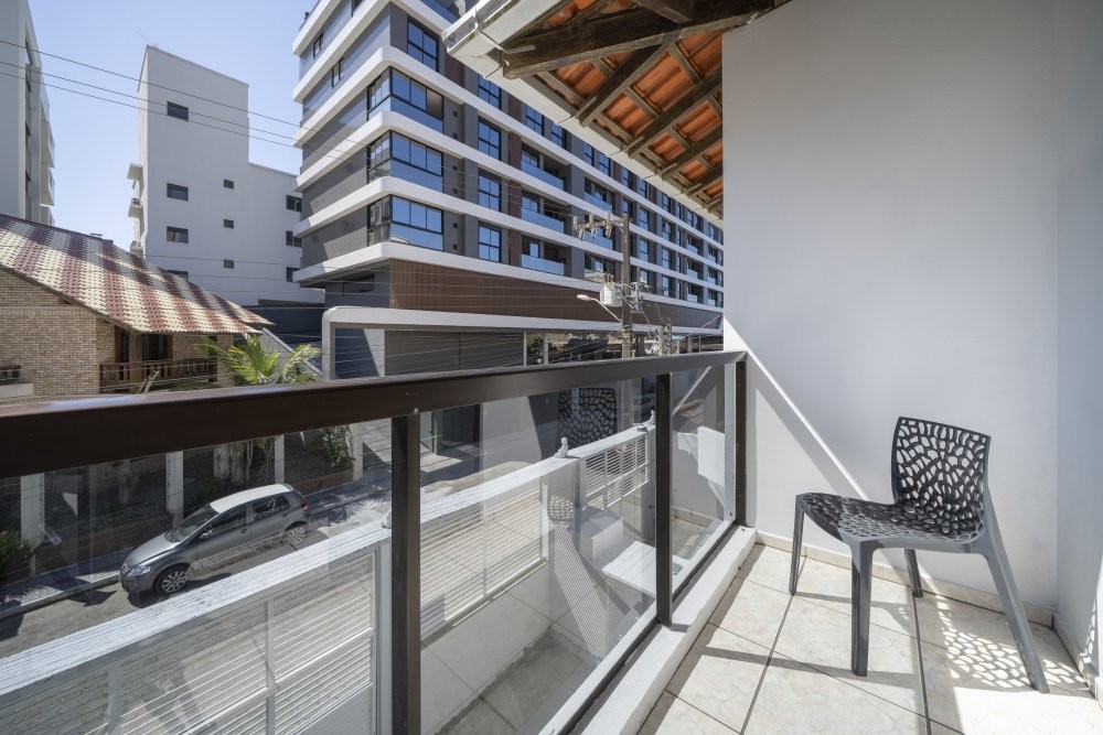 Casa 4 Quartos no centro de Bombas