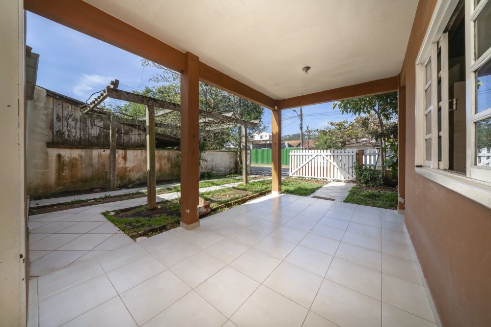 Casa 4 Quartos com Piscina - Jos Amandio