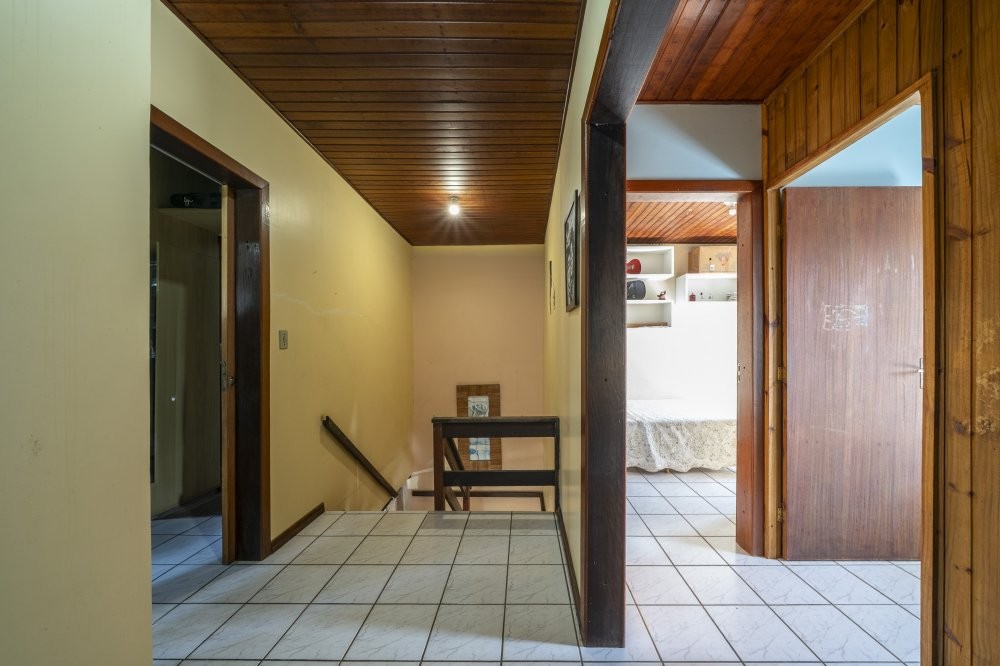 Casa 4 Quartos com Piscina - Jos Amandio