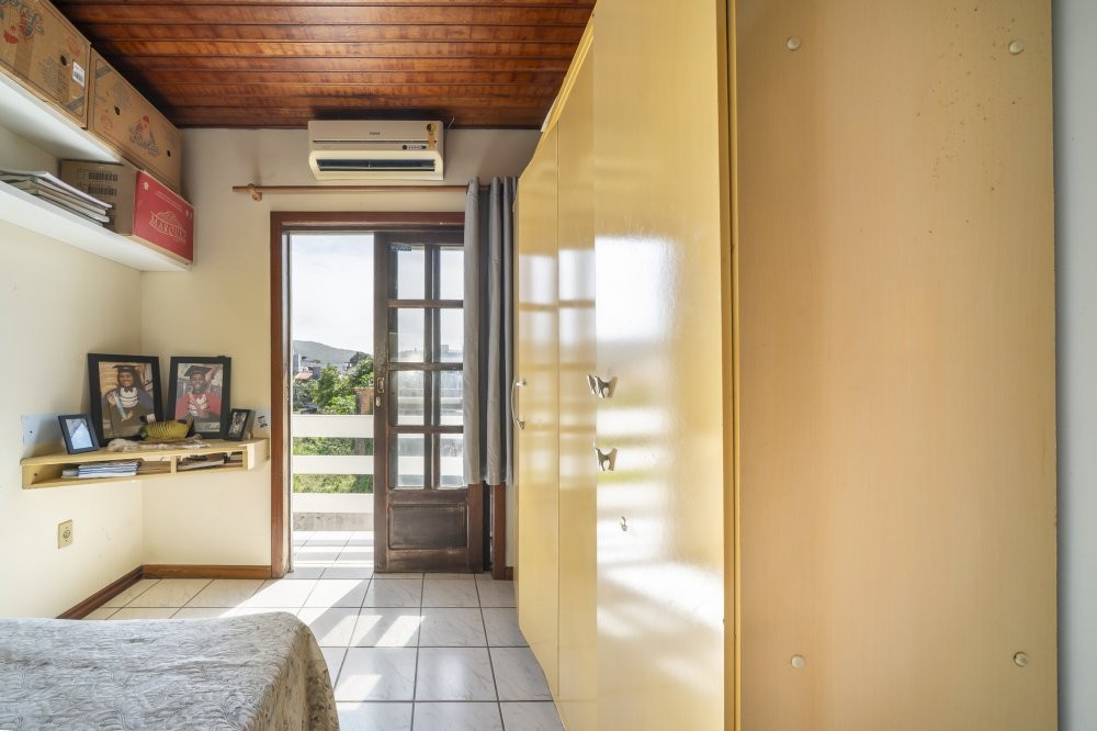 Casa 4 Quartos com Piscina - Jos Amandio