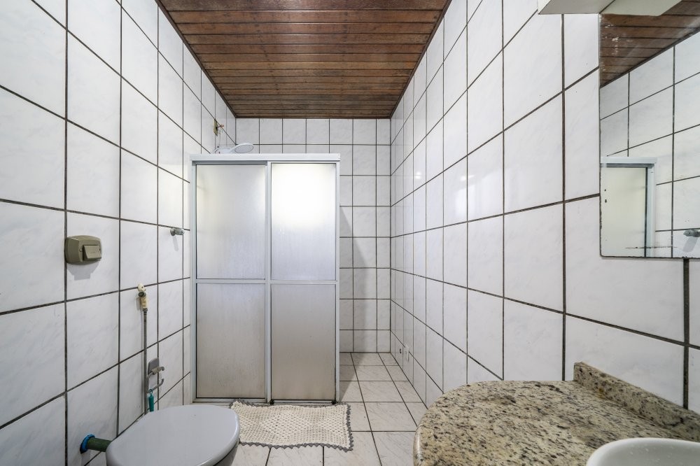 Casa 4 Quartos com Piscina - Jos Amandio