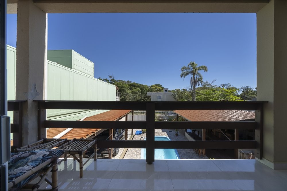 Casa com Piscina para 11 pessoas no Canto Grande